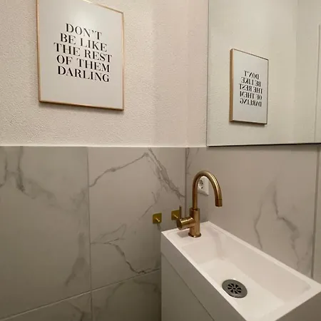 Luxus Apartment Am Fremersberg - Zentral - Mit Klima, Badewanne & Sauna 巴登-巴登