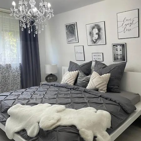 Lägenhet Luxus Apartment Am Fremersberg - Zentral - Mit Klima, Badewanne & Sauna