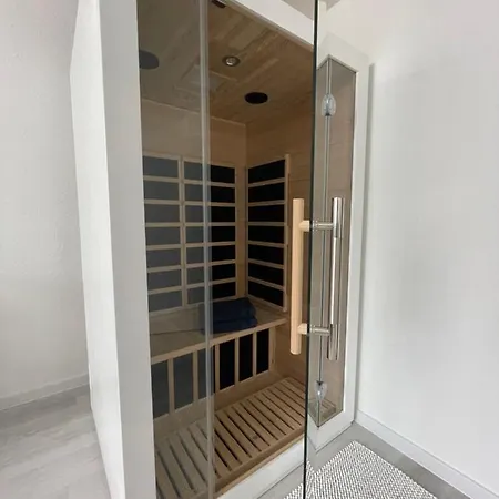 Luxus Apartment Am Fremersberg - Zentral - Mit Klima, Badewanne & Sauna * Baden-Baden