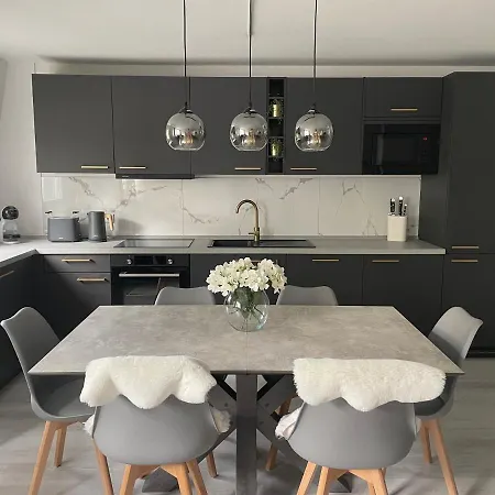 Luxus Apartment Am Fremersberg - Zentral - Mit Klima, Badewanne & Sauna Lägenhet *