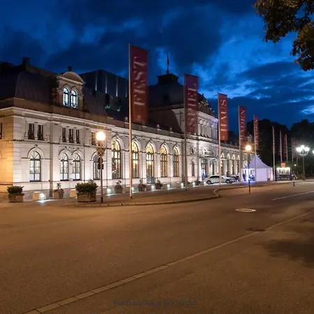 דירה Luxus Am Fremersberg - Zentral - Mit Sauna & Badewanne באדן-באדן