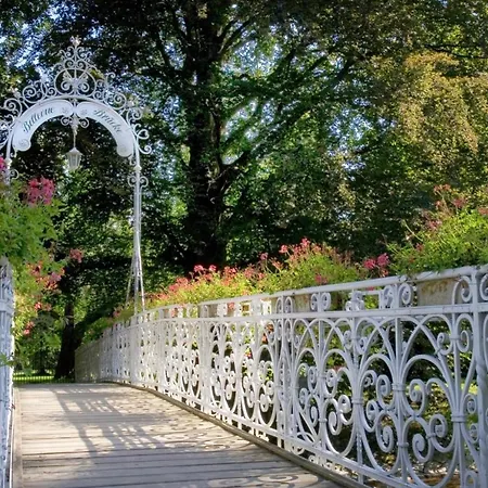 Luxus Am Fremersberg - Zentral - Mit Sauna & Badewanne